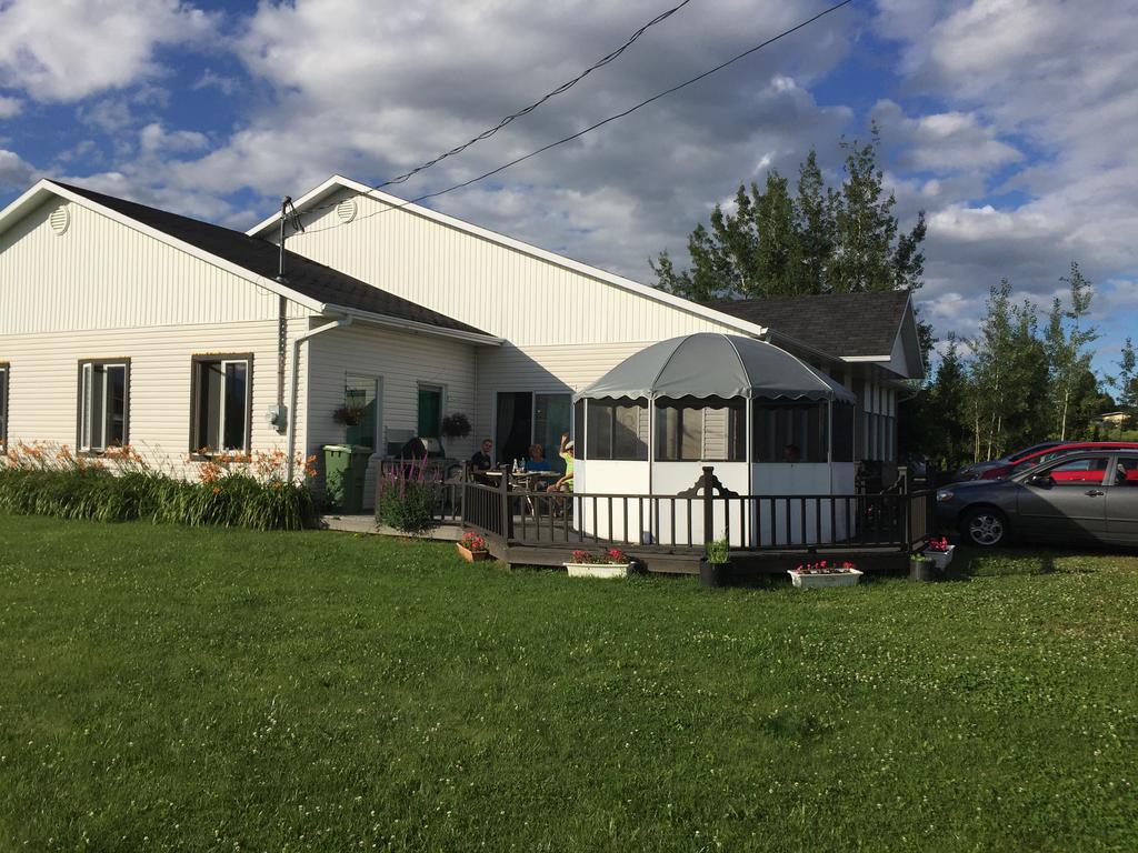 Maison Du Moulin Appartement Isle-aux-Coudres Buitenkant foto